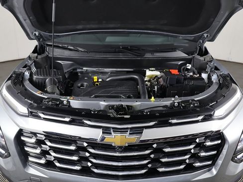 Used 2025 Chevrolet Equinox LT w/ Safety and Technology Package image 20