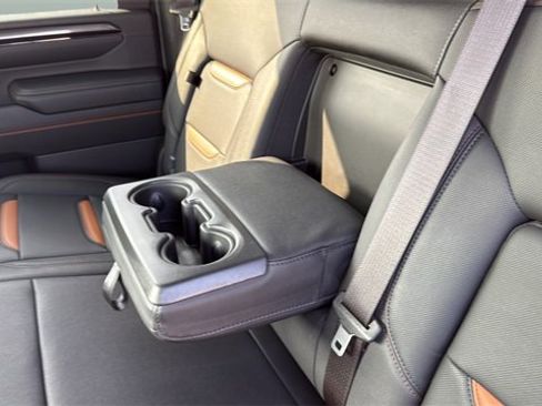 Used 2024 GMC Sierra 2500 AT4 w/ AT4 Premium Plus Package image 34