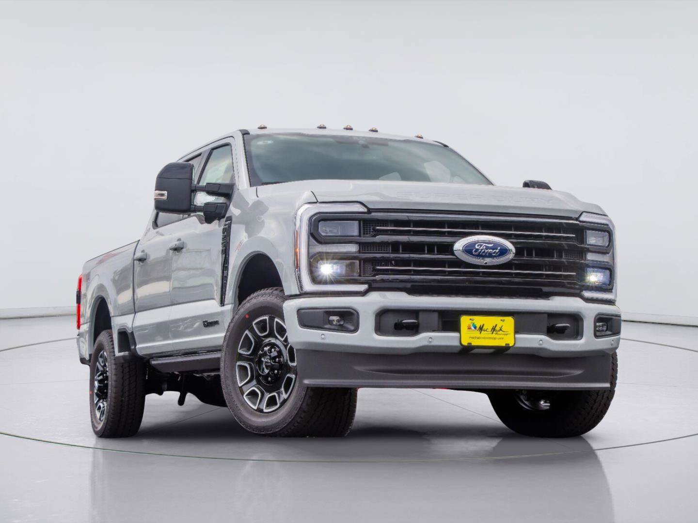 Used 2026 Ford F250 Platinum w/ FX4 Off-Road Package AWD/4WD image 1