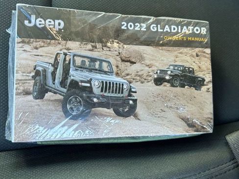 Used 2022 Jeep Gladiator Sport image 37