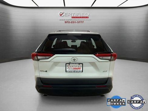 Used 2024 Toyota RAV4 XLE Premium image 5