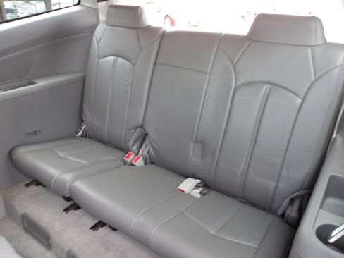 Used 2016 Chevrolet Traverse LS image 11