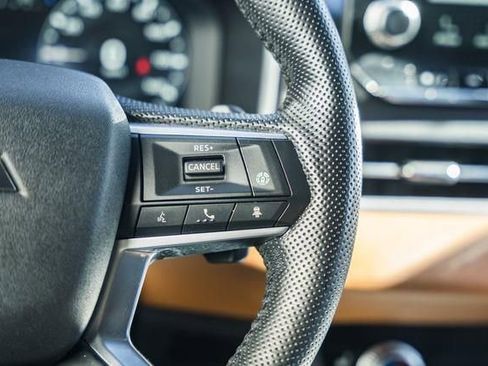 Used 2024 Mitsubishi Outlander SEL image 31