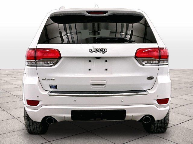 Used 2020 Jeep Grand Cherokee Overland AWD/4WD image 4