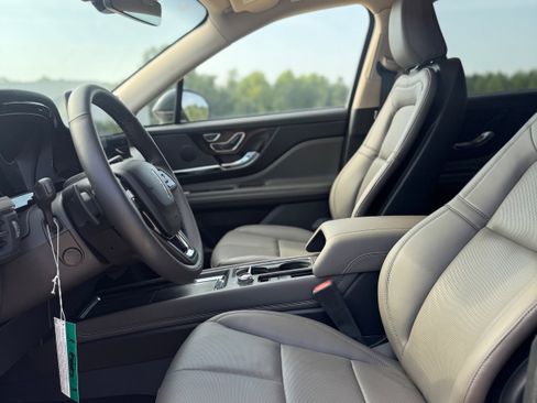 New 2024 Lincoln Corsair Grand Touring w/ Equipment Group 301A image 30