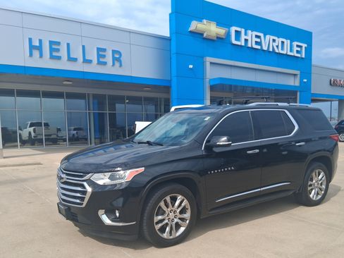 Used 2018 Chevrolet Traverse High Country w/ LPO, 'HIT The Road' Package AWD/4WD image 3