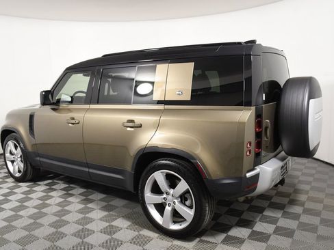 Used 2020 Land Rover Defender 110 First Edition image 3