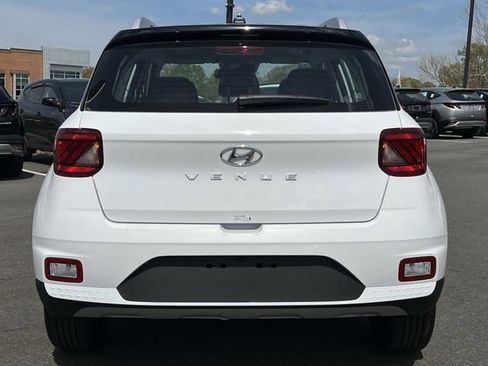 New 2026 Hyundai Venue SEL FWD image 31