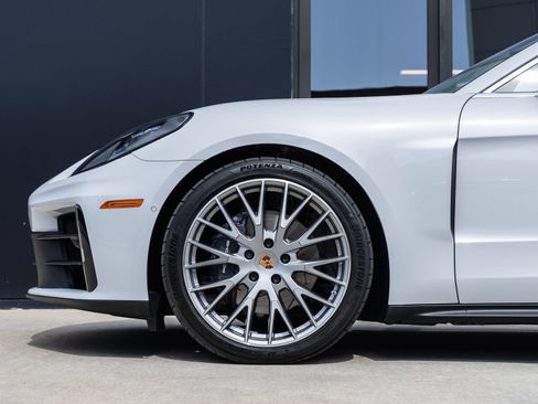 Certified 2026 Porsche Panamera RWD image 13