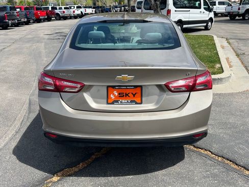 Used 2022 Chevrolet Malibu LT FWD image 8