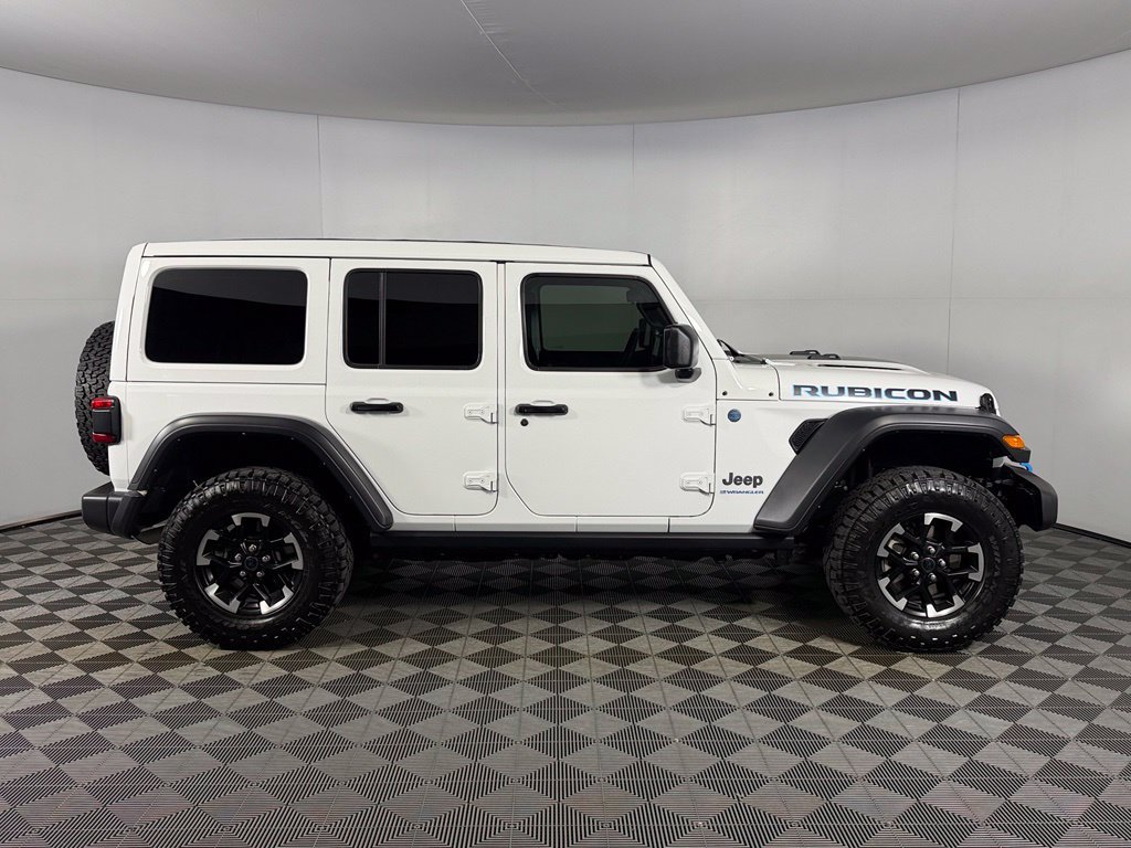 Used 2024 Jeep Wrangler Unlimited Rubicon 4xe w/ Safety Group AWD/4WD image 7