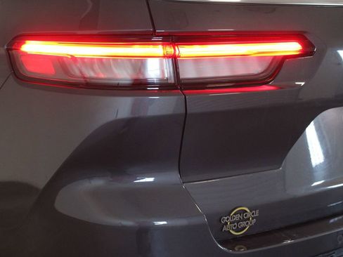 Used 2023 Jeep Grand Cherokee L Laredo image 51