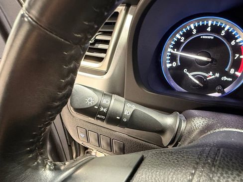 Used 2016 Toyota Highlander XLE image 37