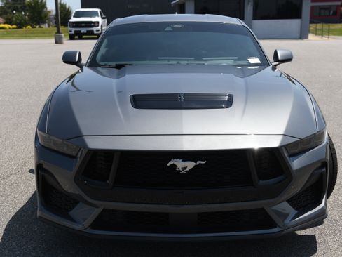 Used 2025 Ford Mustang GT RWD image 3