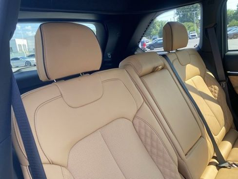 New 2025 Jeep Grand Cherokee Summit image 35