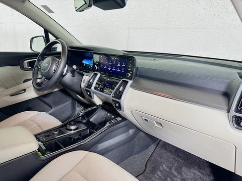 Certified 2023 Kia Sorento SX Prestige AWD/4WD image 31
