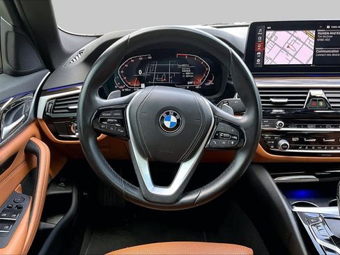 Used 2023 BMW 530i w/ Convenience Package RWD image 17