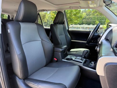 Used 2019 Toyota 4Runner SR5 Premium AWD/4WD image 37