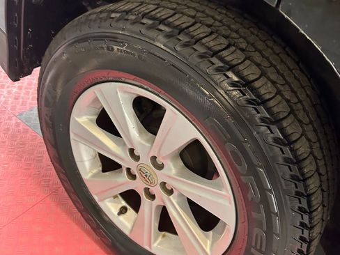 Used 2013 Toyota Highlander SE image 36