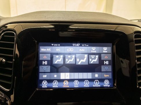 Used 2021 Jeep Compass Latitude image 18