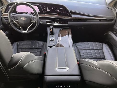 Certified 2023 Cadillac Escalade ESV Sport Platinum image 12