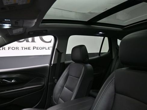 Used 2023 GMC Terrain SLT FWD image 18