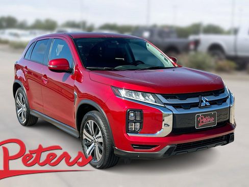 Used 2024 Mitsubishi Outlander Sport SE image 1