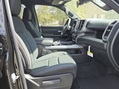 New 2026 RAM 1500 Express AWD/4WD image 15