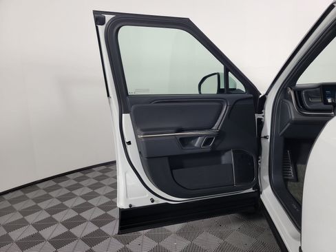 Used 2024 Rivian R1S Adventure AWD/4WD image 16