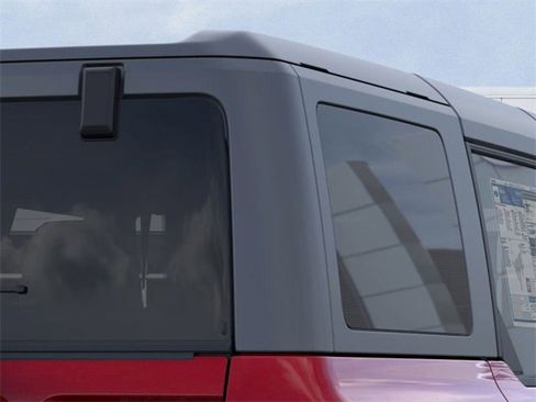 New 2025 Ford Bronco 4-Door image 25