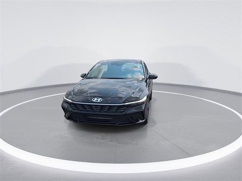 New 2025 Hyundai Elantra Sport image 3