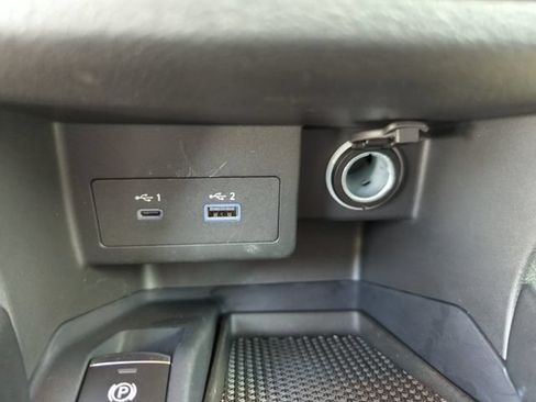 Certified 2024 Nissan Kicks SR w/ SR Premium Package FWD image 39