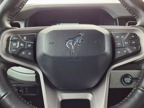 Used 2022 Ford Bronco Badlands image 17