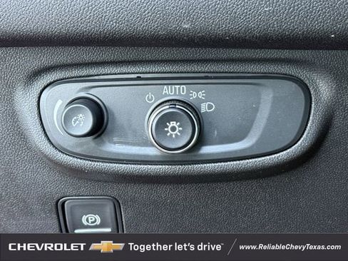 Used 2024 GMC Terrain SLE w/ Driver Convenience Package FWD image 26