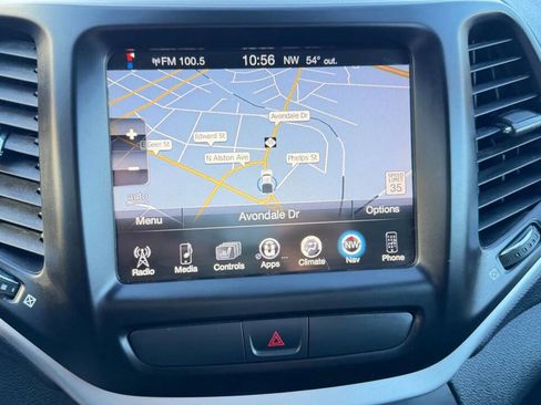 Used 2017 Jeep Cherokee Trailhawk w/ Cold Weather Group image 23