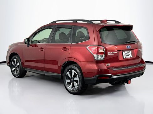 Used 2017 Subaru Forester 2.5i Limited AWD/4WD image 9