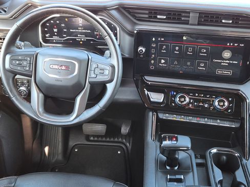 Used 2023 GMC Sierra 1500 AT4 w/ Technology Package AWD/4WD image 10