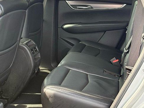 Used 2017 Cadillac XT5 Luxury FWD image 8