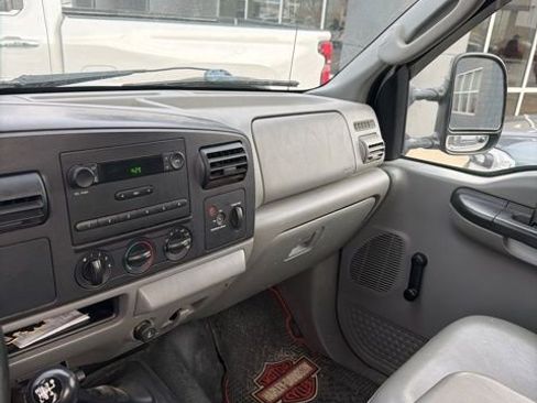 Used 2006 Ford F250 XLT image 7