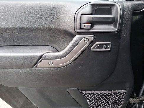 Certified 2018 Jeep Wrangler Unlimited Sport S image 10