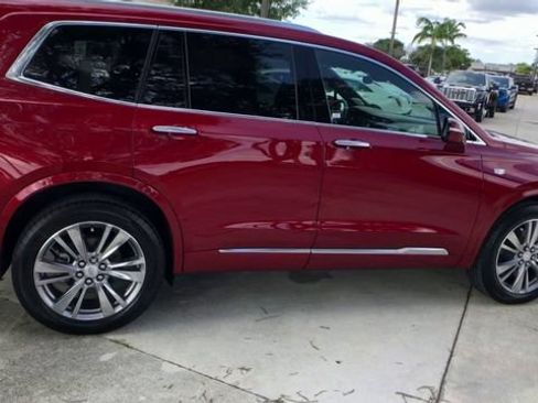 Certified 2023 Cadillac XT6 Premium Luxury FWD image 15
