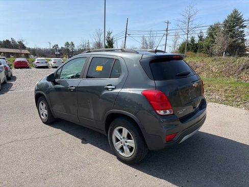 Used 2018 Chevrolet Trax LT w/ LT Convenience Package image 13