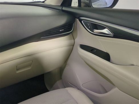 Used 2023 Buick Envision Preferred image 19