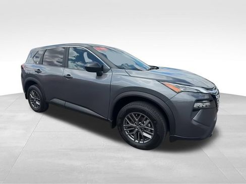 Used 2026 Nissan Rogue S FWD image 2