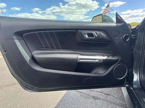 Used 2016 Ford Mustang GT Premium RWD image 13