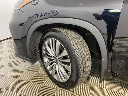 Used 2022 Toyota Highlander Platinum image 26