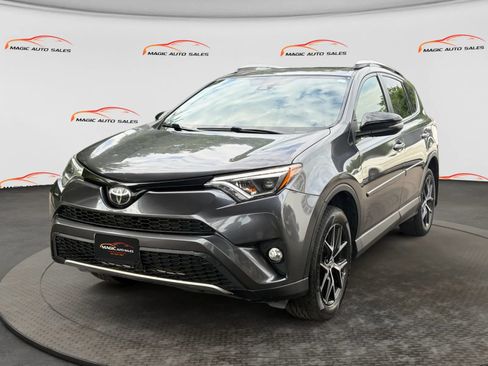 Used 2018 Toyota RAV4 SE w/ Power Extra Value Package AWD/4WD image 1