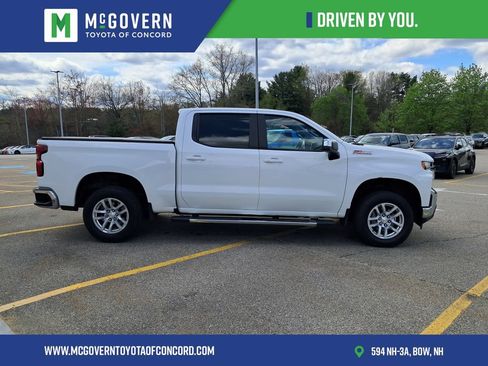 Used 2022 Chevrolet Silverado 1500 LT AWD/4WD image 6