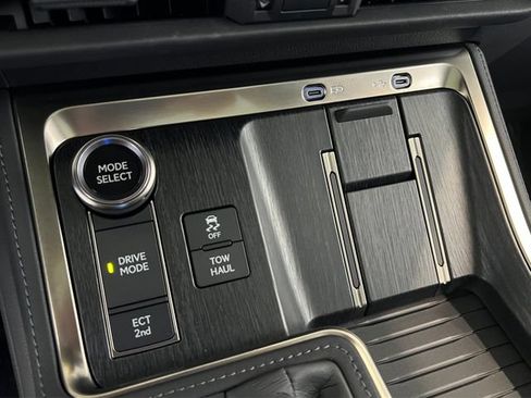 Used 2026 Lexus GX 550 AWD/4WD image 25