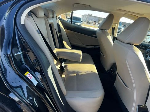 Used 2017 Lexus IS 200t image 15